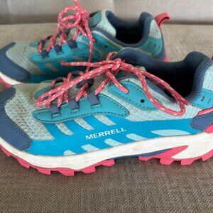 Moab Speed 2 Low Waterproof Hiking Shoes.  Kids' Size 3.